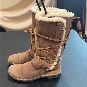 UGG Women's Tan Shearling Lace-Up Boots
